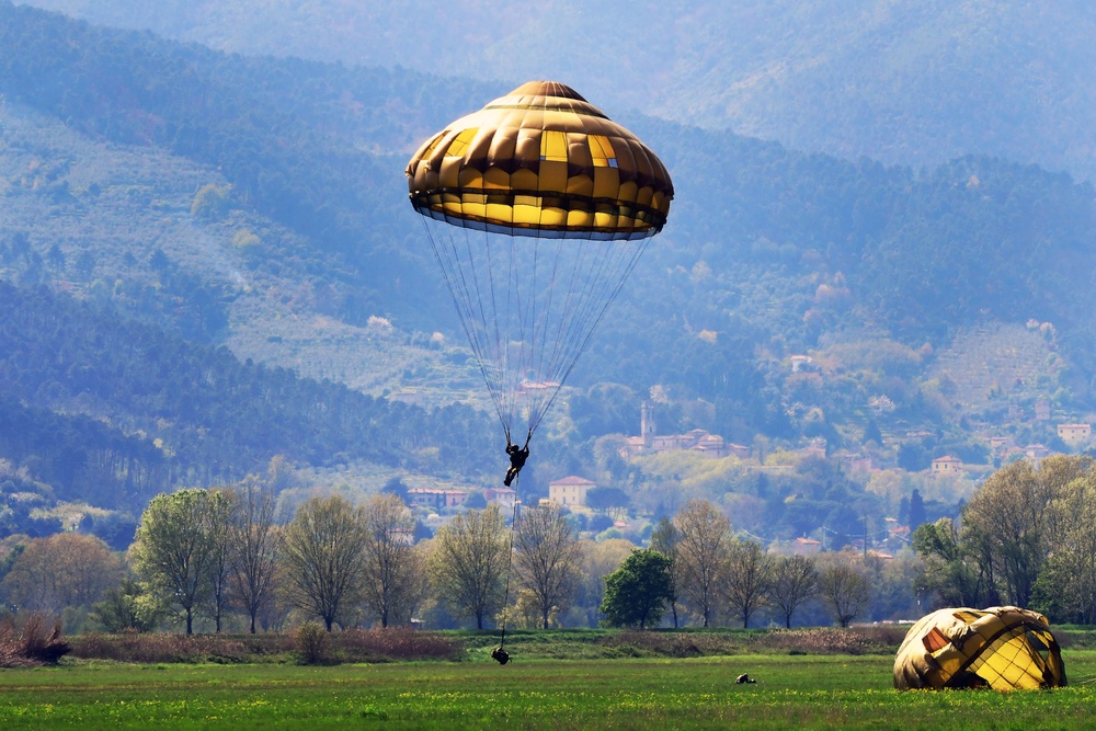 SETAF-AF and Folgore Brigade - combined airborn operation
