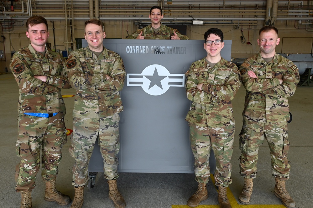 354 Maintenance Squadron Fuel Systems performs extraction exercise