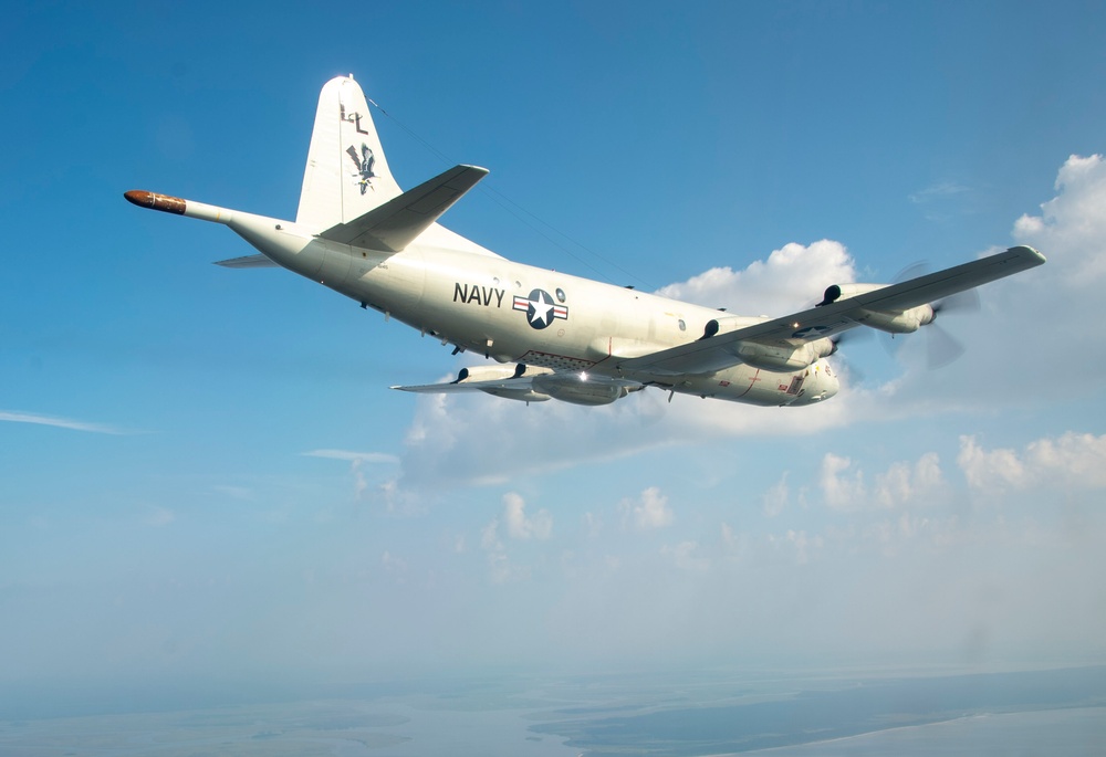 Patrol and Reconnaissance Squadron (VP) 30 P-3C Orion and P-8A Poseidon Formation Flight