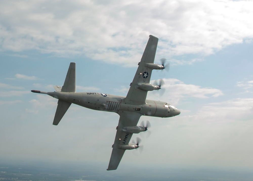 Patrol and Reconnaissance Squadron (VP) 30 P-3C Orion and P-8A Poseidon Formation Flight