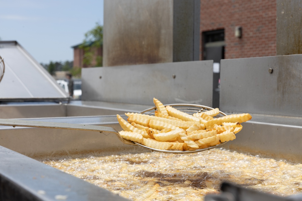 Jacksonville-Onslow Military Affairs Committee holds Fish Fry event on MCAS New River