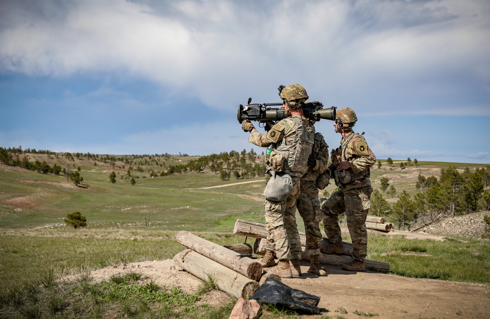 Iowa infantrymen prepare to fire M3A1 recoilless rifle