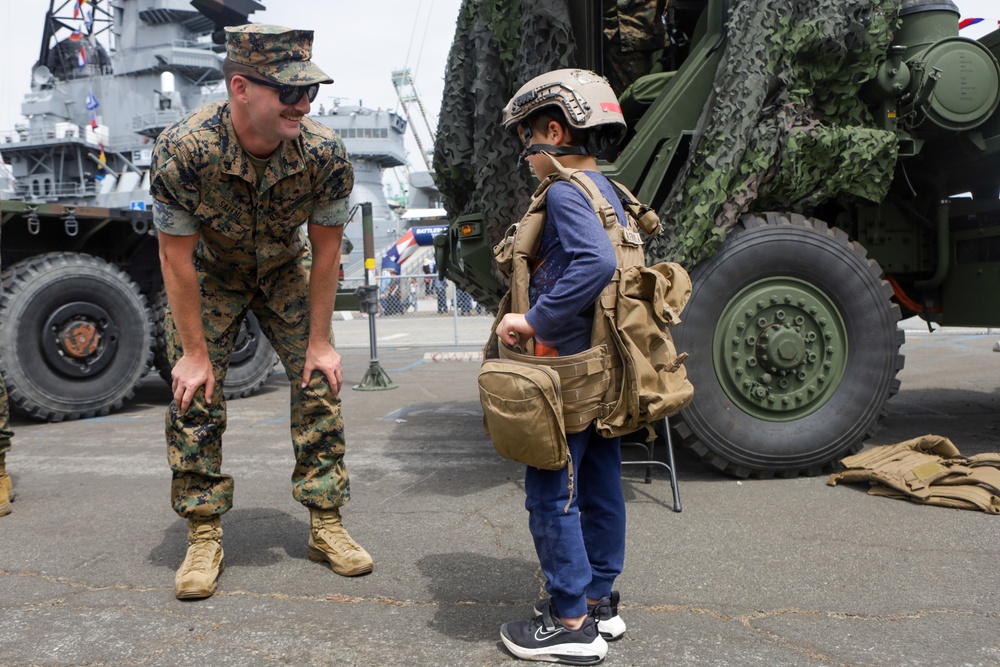 Marines, Sailors host exhibition during LA Fleet Week