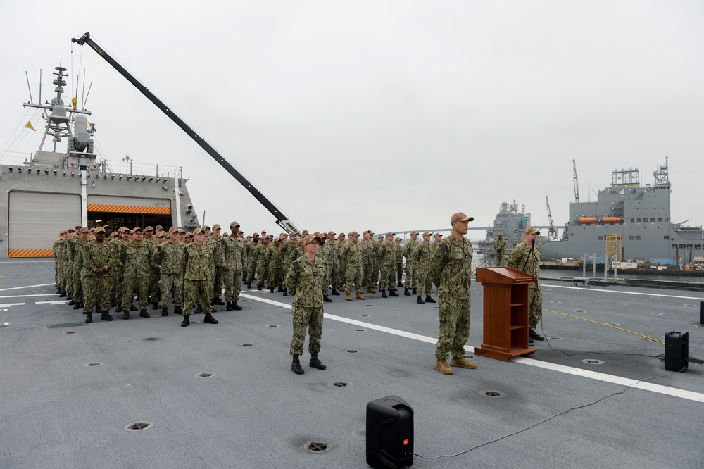 USS Savannah (LCS 28) Holds Exchange of Command Ceremony