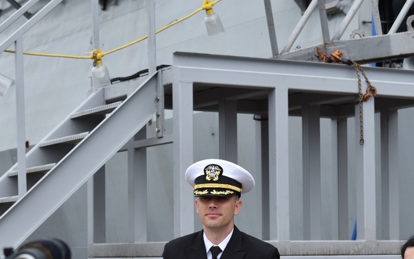 CDR. Dale Tourtelotte Speaks to Media at Welcome Ceremony in Sendai Japan