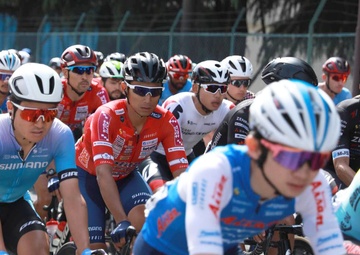 Camp Zama volunteers help with Tour of Japan bicycle race in Sagamihara