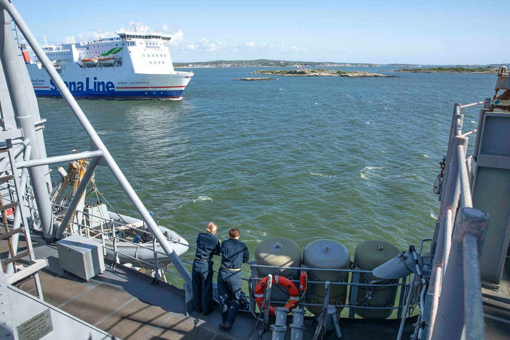 USS Normandy Departs Gothenburg Sweden