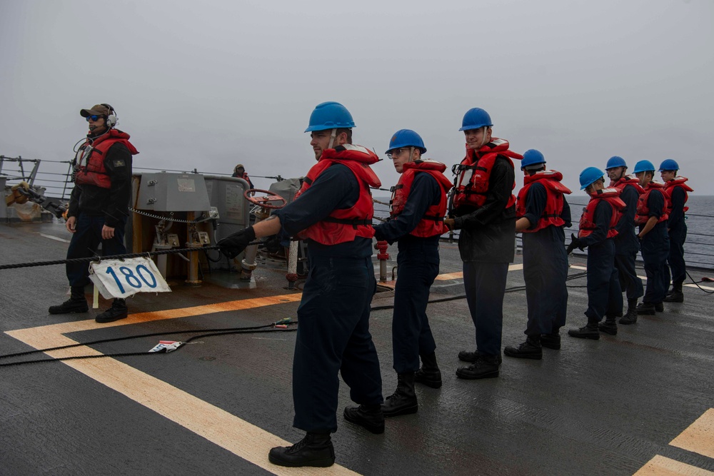 Wayne E. Meyer Conducts Underway Replenishment