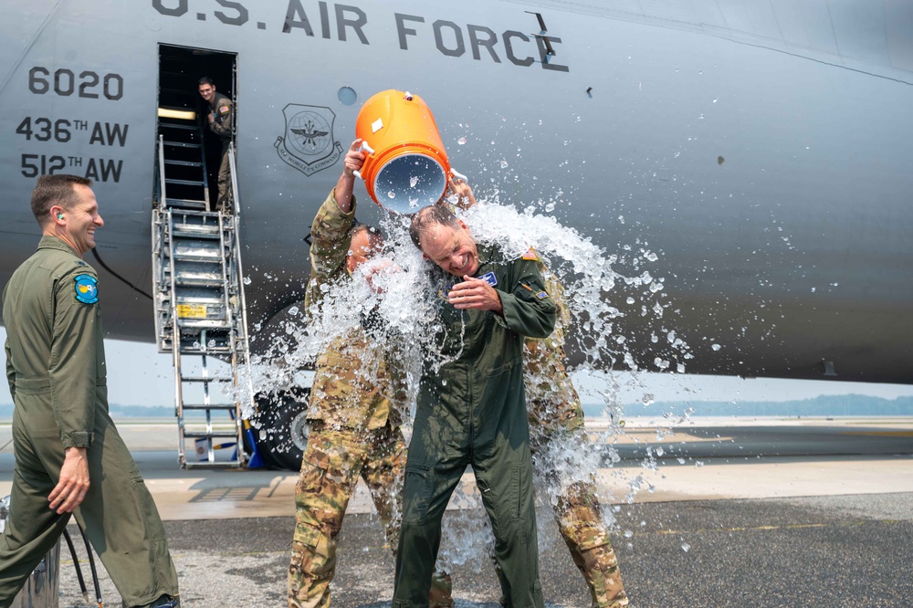 436th AW command team celebrates final flight on C-17 and C-5