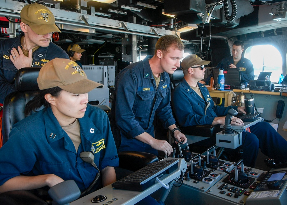 USS MANCHESTER GETS UNDERWAY