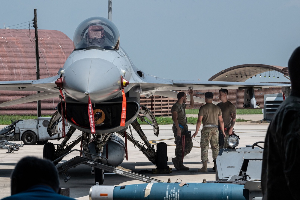 25th vs. 36th: FGS load crew competition takes place