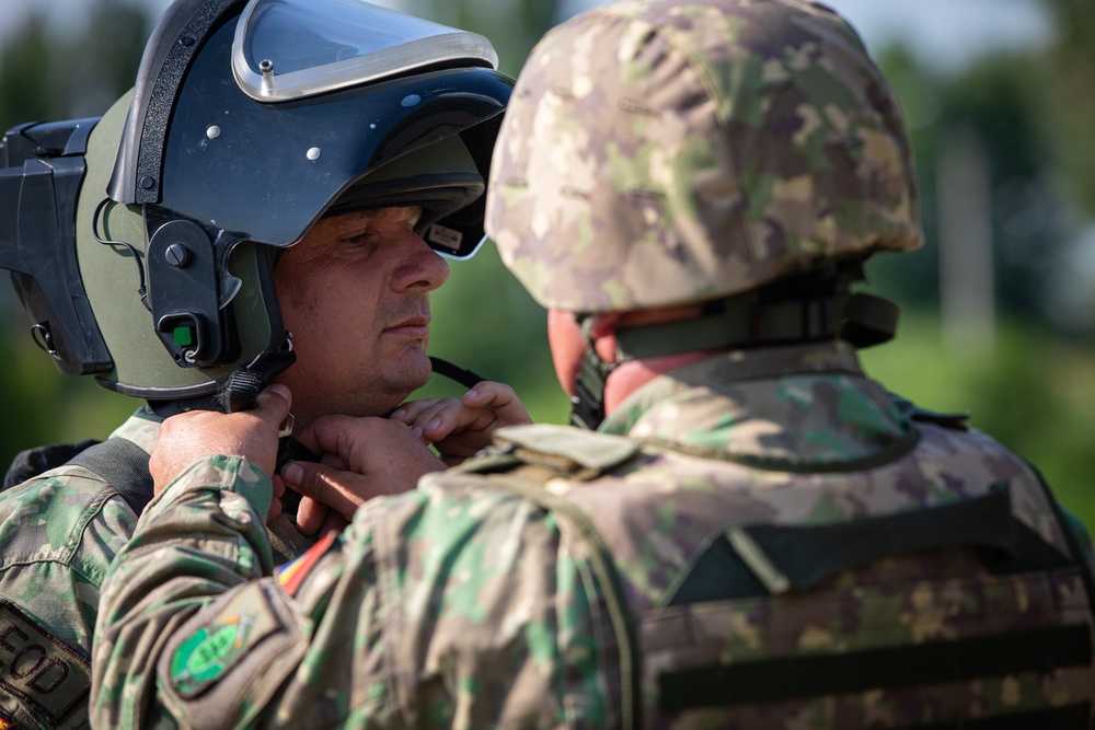 U.S., Romanian forces conduct Joint EOD and Drone Recovery training