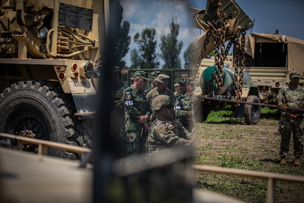 U.S. and NATO partner forces train jointly on vehicle towing and recovery