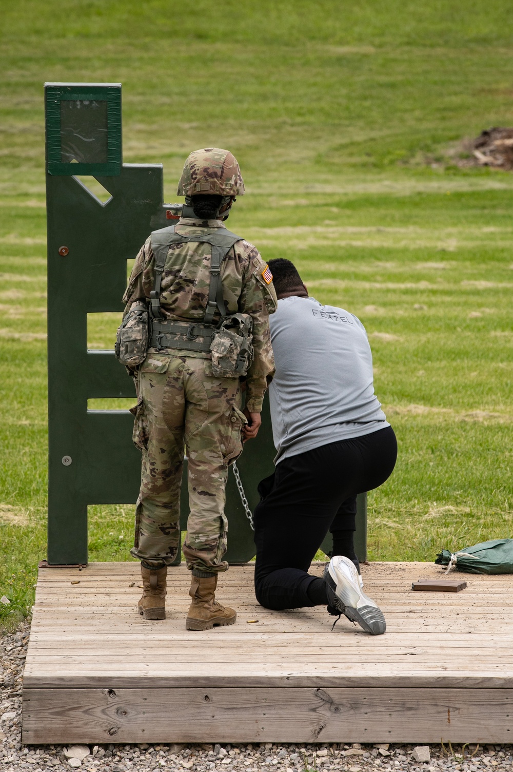 Cincinnati Bengals Shoots M4 Rifles with the 373rd Quartermaster Battalion