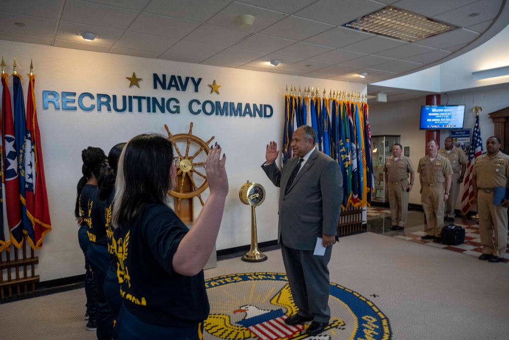 SECNAV Visits Navy Recruiting Command