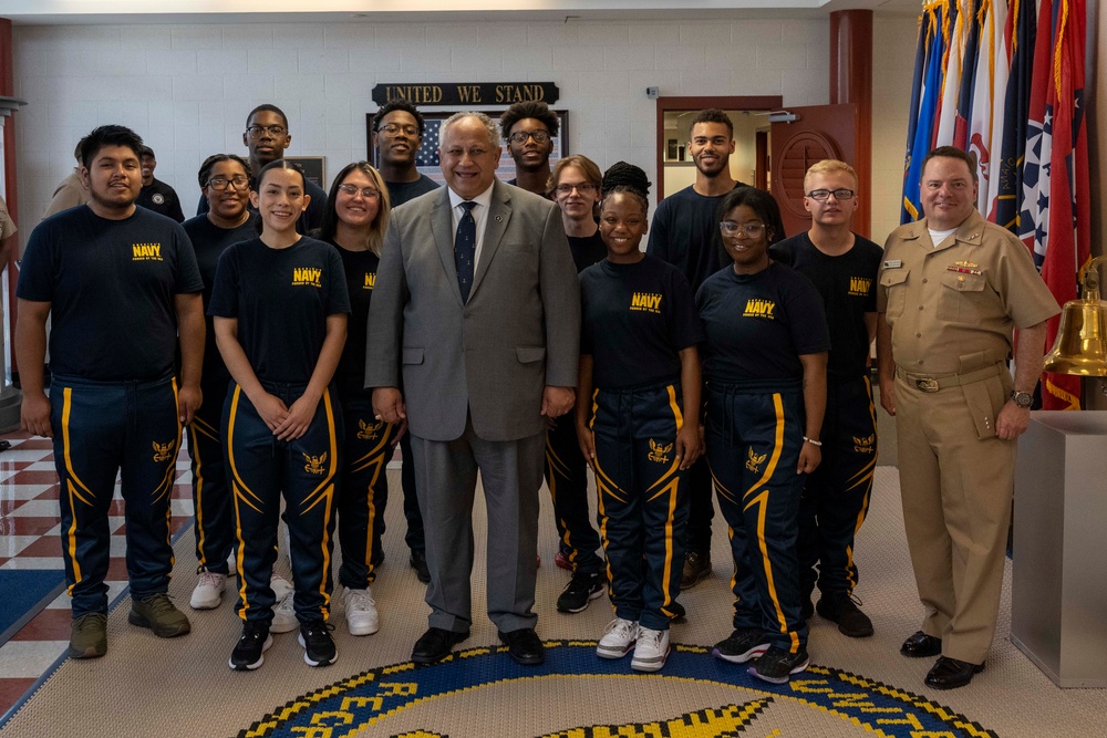 SECNAV Visits Navy Recruiting Command