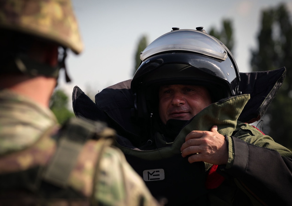 MPs and EODs recover a downed drone during joint training, Saber Guardian 23