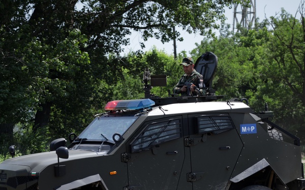 Ready to ‘stryke’ and defend: VIP escort and Stryker joint training