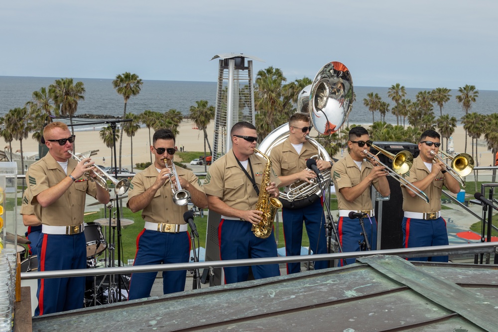 Marines, Sailors explore Venice Beach during LA Fleet Week