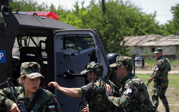 Ready to ‘stryke’ and defend: VIP escort and Stryker joint training