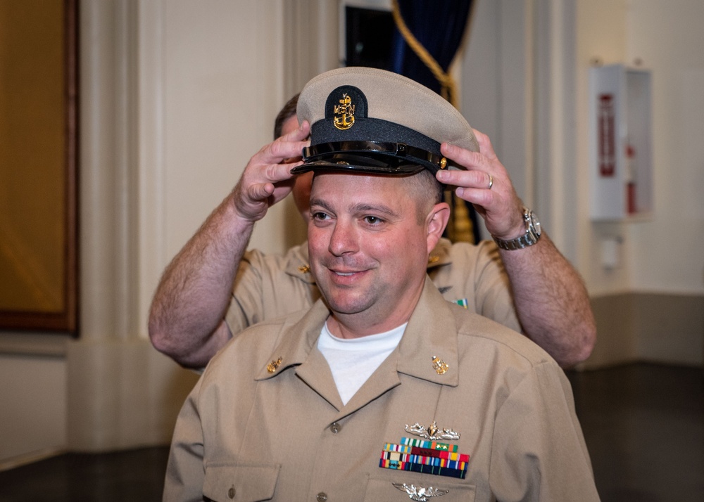 Senior Chiefs Are Pinned in a Ceremony at CNAF Headquarters