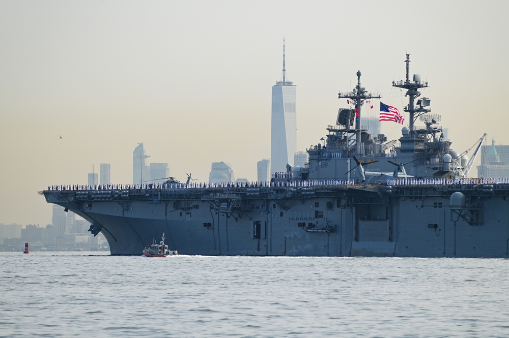 DVIDS Images U.S. Coast Guard escorts USS Wasp during New York