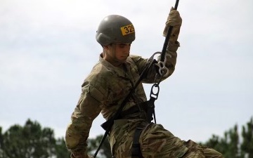 Massachusetts Guardsman epitomizes Army's &quot;Be all you can be&quot; slogan