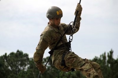 Massachusetts Guardsman epitomizes Army's &quot;Be all you can be&quot; slogan