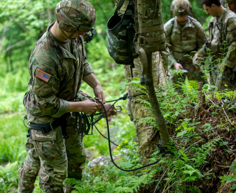 Army Mountain Warfare School: First Class Of Summer