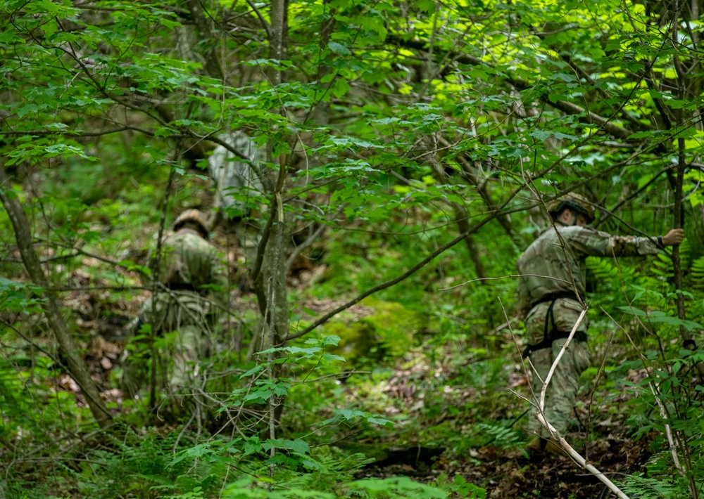 Army Mountain Warfare School: First Class Of Summer