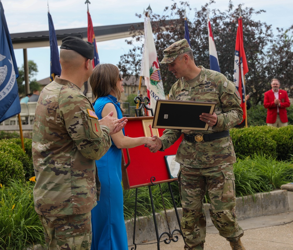 2-1 General Support Aviation Battalion Change of Command