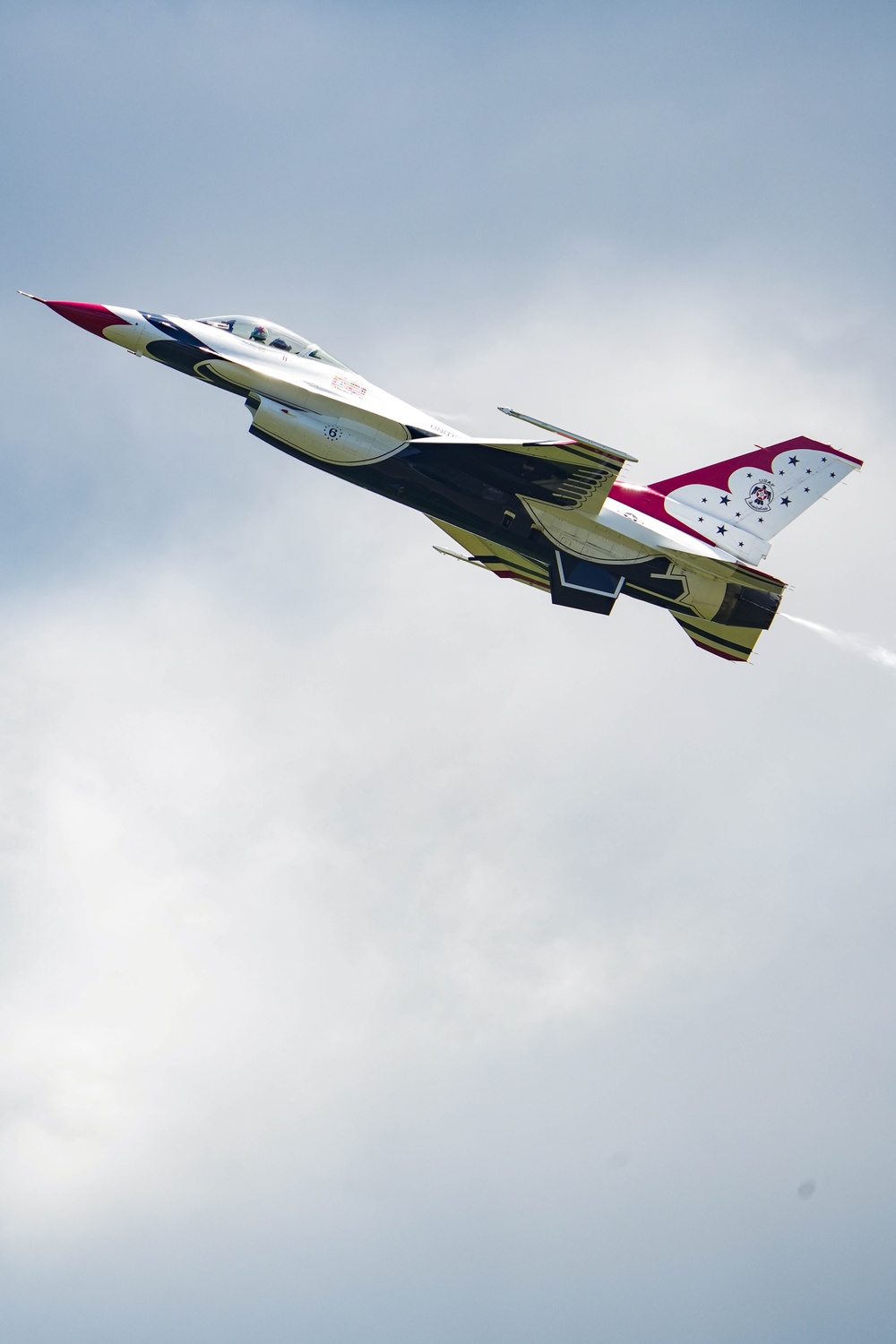DVIDS Images Thunderbirds soar over Augusta Airshow [Image 6 of 17]