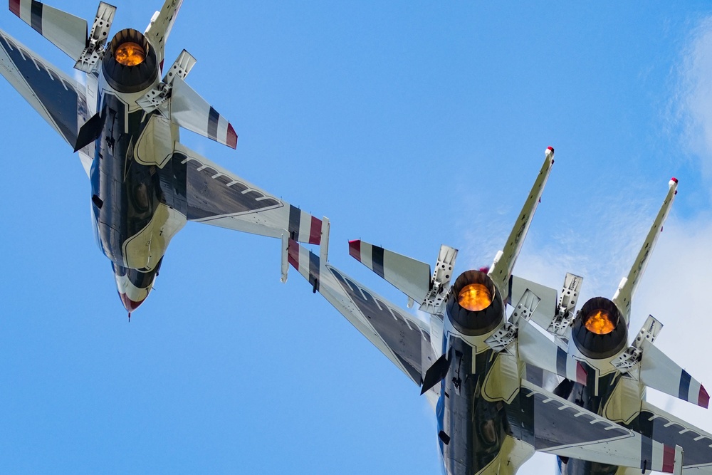 DVIDS Images Thunderbirds soar over Augusta Airshow [Image 12 of 17]
