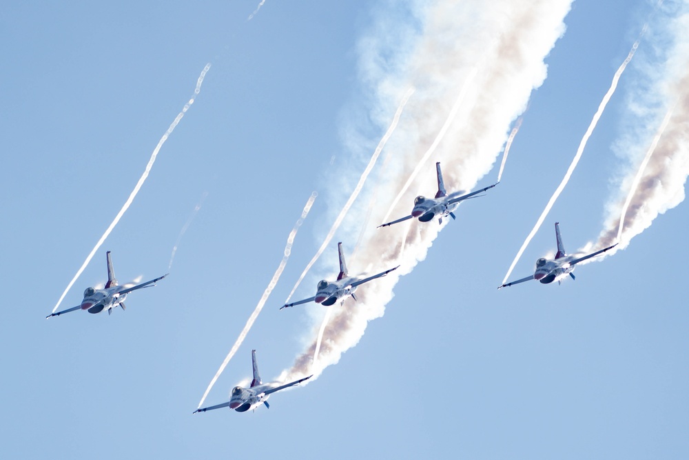 DVIDS Images Thunderbirds soar over Augusta Airshow [Image 16 of 17]