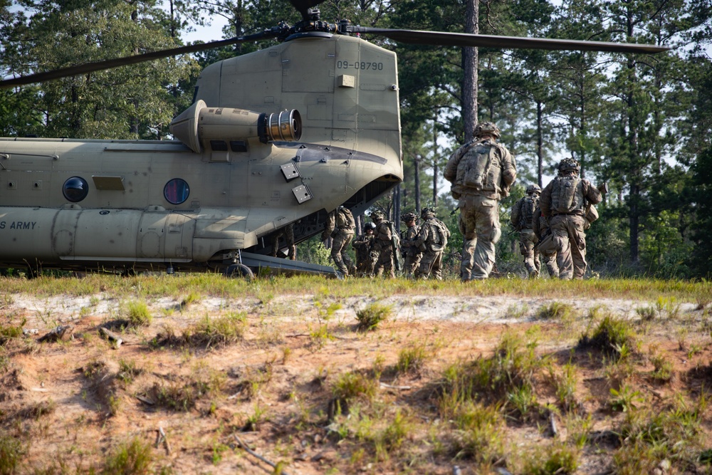 1-114th INF and 104th BEB Air Assault