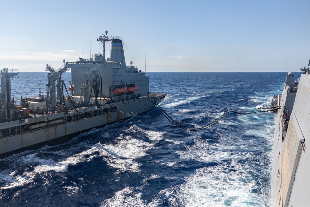 USNS Patuxent provides RAS for the USS Mesa Verde at sea