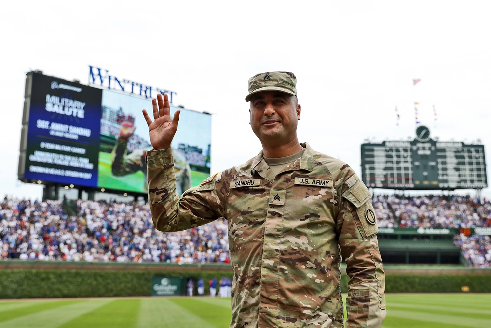 DVIDS - News - Army Reserve Soldier receives honor at Chicago Cubs