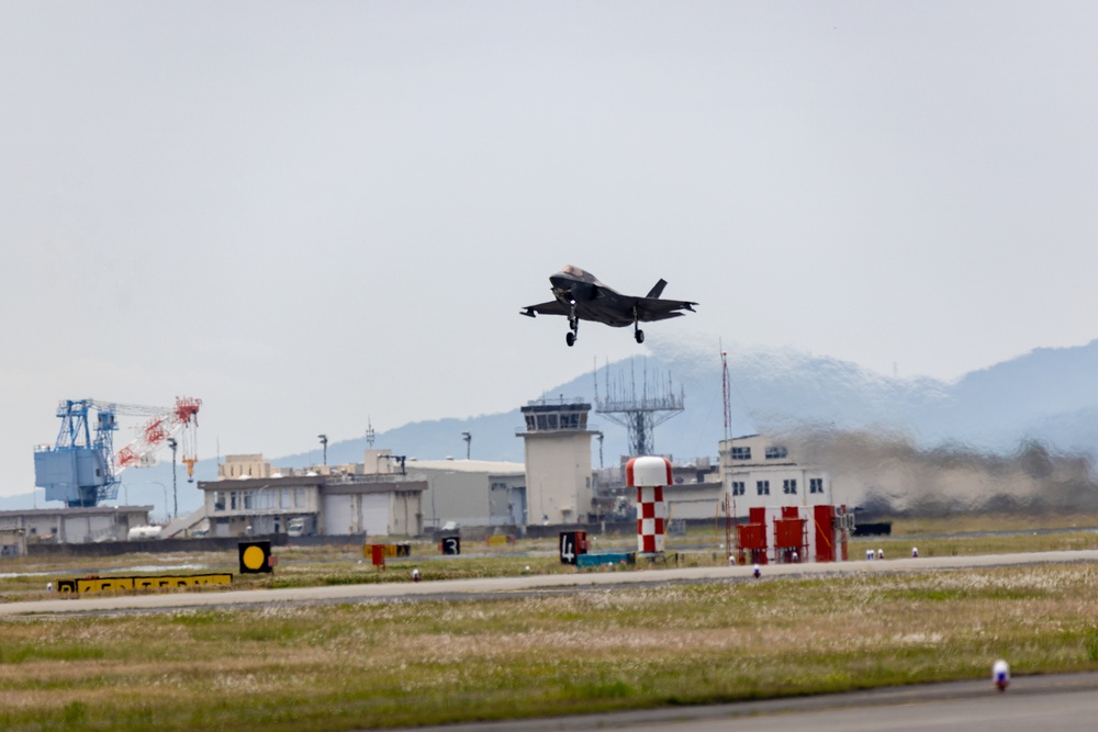 Continuously Deploying: VMFA-242 takes flight from MCAS Iwakuni