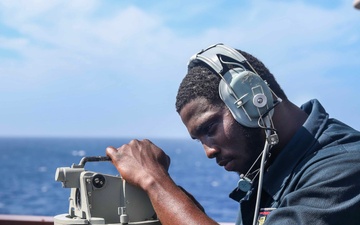 USS Shiloh Conducts Routine Operations