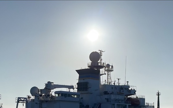 USNS Bruce C. Heezen Pulls into Rota