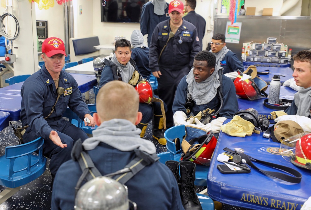USS Paul Ignatius Holds GQ Drills