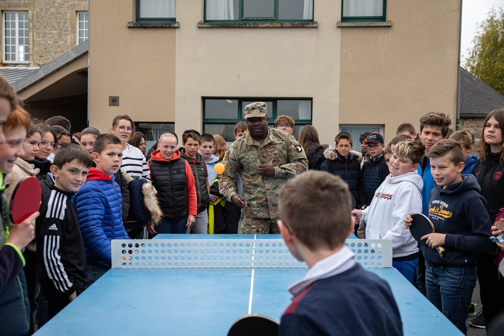 101st ABN DIV (AASLT) visit L’Instituition Notre-Dame De Carentan