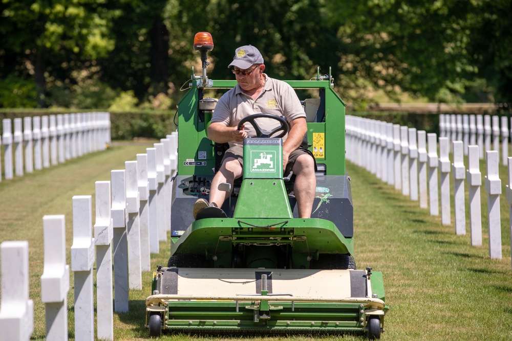 Ground crews prepare Oise-Aisne American Cemetery