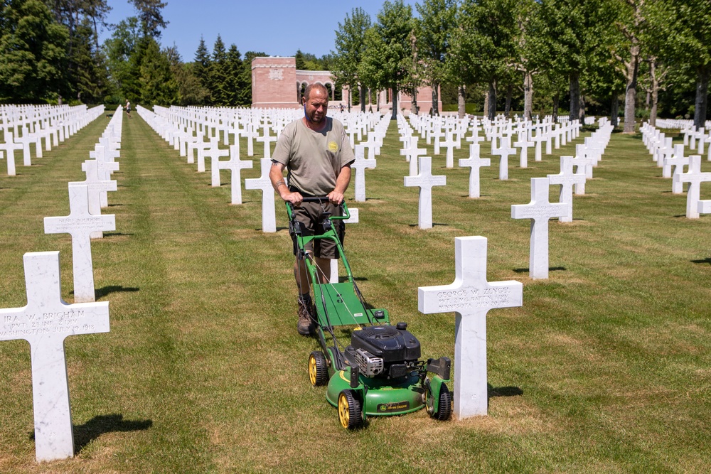 Ground crews prepare Oise-Aisne American Cemetery