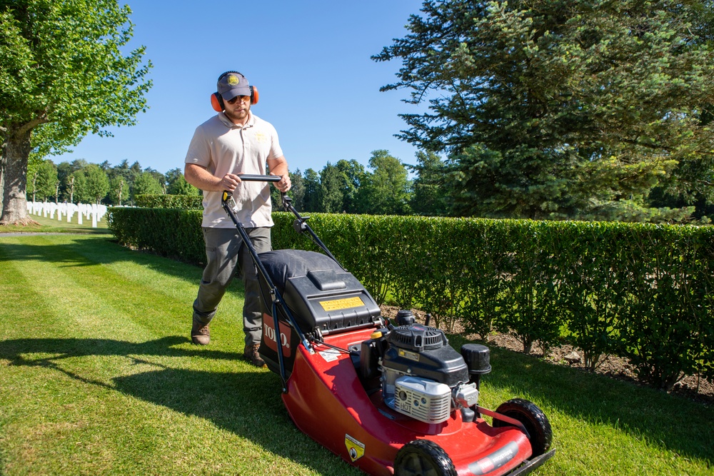 Ground crews prepare Oise-Aisne American Cemetery