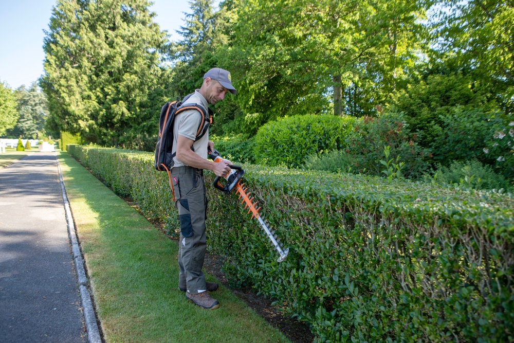 Ground crews prepare Oise-Aisne American Cemetery