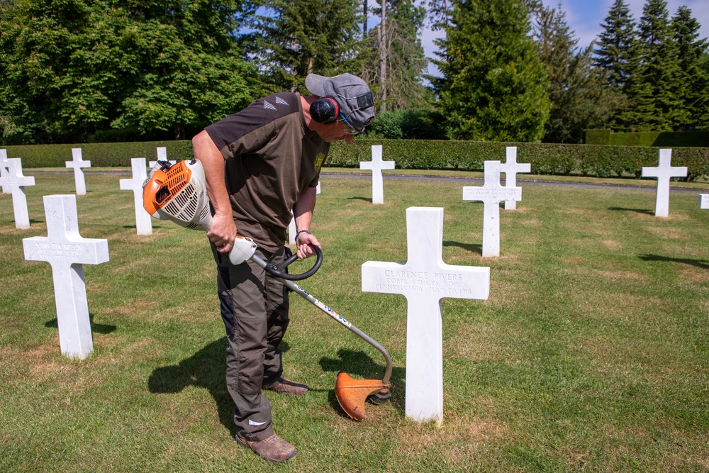 Ground crews prepare Oise-Aisne American Cemetery