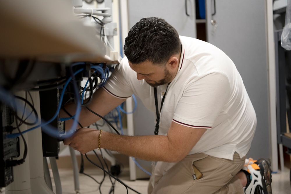 STARBASE Puerto Rico modernizes computer laboratory