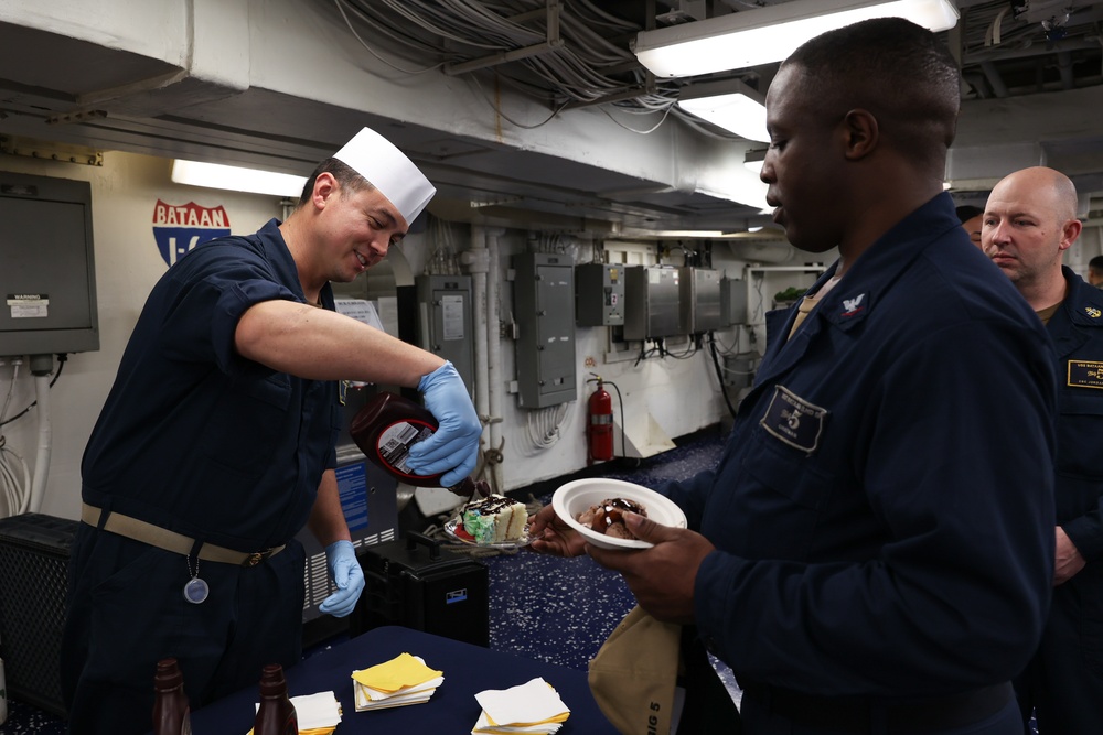 DVIDS - Images - USS Bataan APRIL BIRTHDAY CELEBRATION [Image 4 of 25]