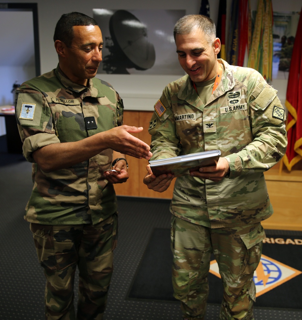 US Army, French Signal leaders discuss partnership, interoperability